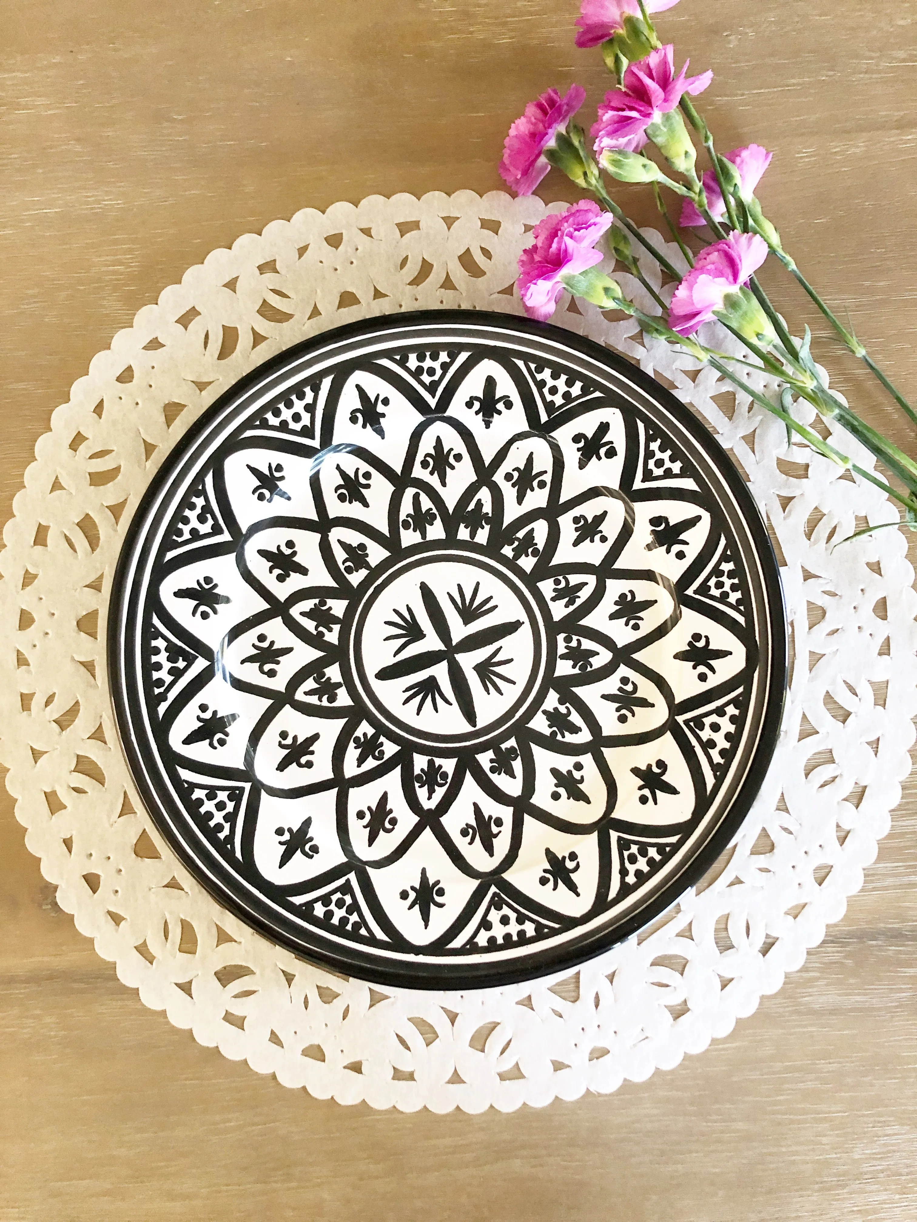 Tissue doilies- set of 4 placemats